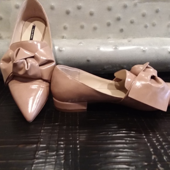 Zara Blush / Nude Colored Flats with Bow Detail - Picture 2 of 4